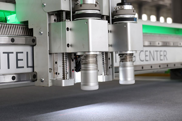 得馬高速裁切機F11